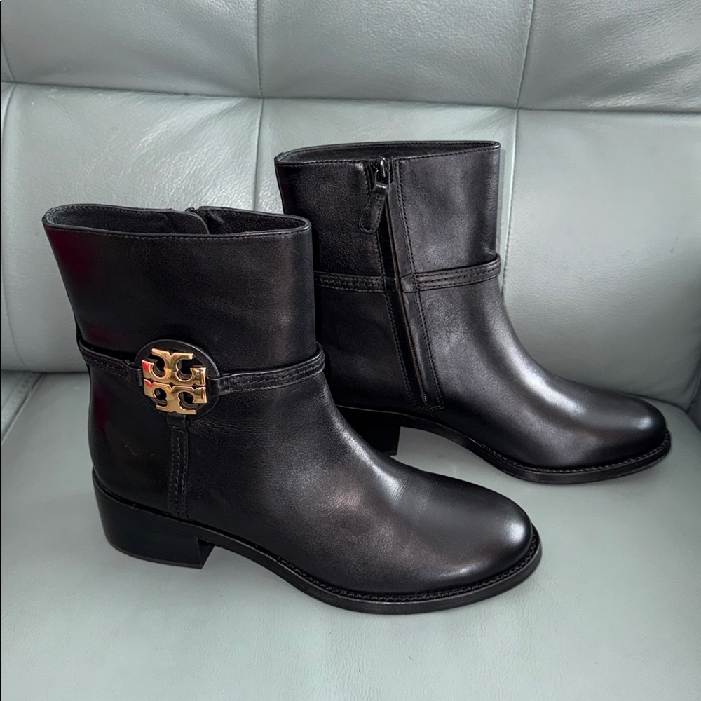 Tory Burch NWT Miller 45MM Leather Ankle Bootie - Picture 2 of 9
